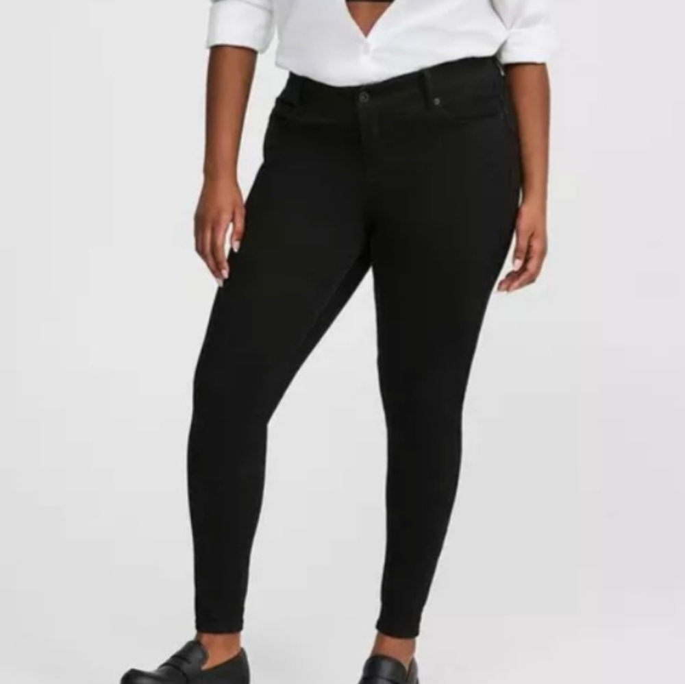 Torrid Bombshell Skinny Black Jeans Button Fly EUC 26 Tall 4X Plus Curvy